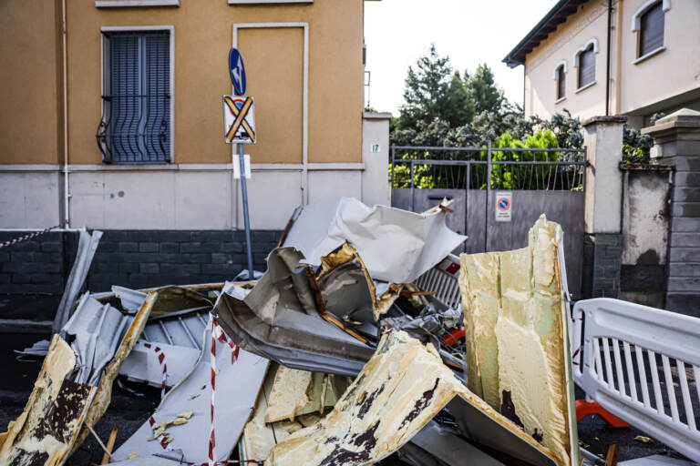 Maltempo a Milano, forte tempesta causa ingenti danni