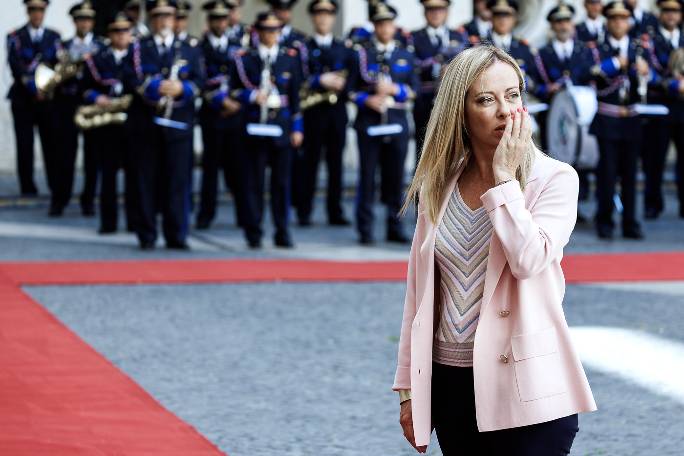 Salario minimo, Meloni apre a confronti ma si rinvia di 2 mesi
