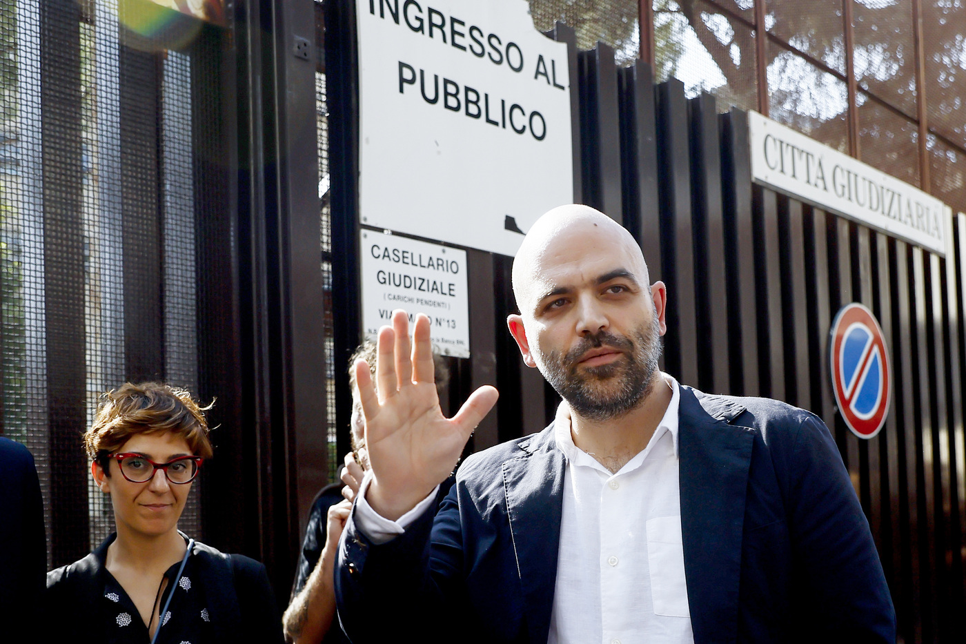 Rai, Saviano su stop al programma: “Nuovo editto bulgaro? Dubbio viene”
