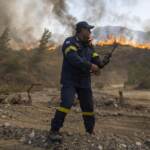 La Grecia devastata dagli incendi