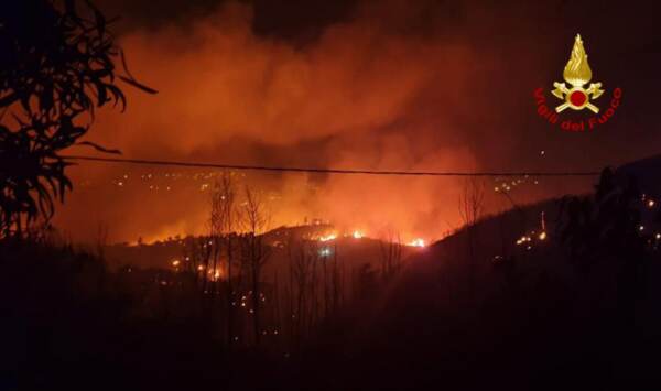 Incendi nella zona di Palermo