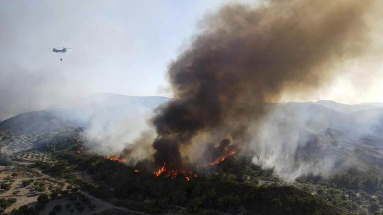 La Grecia devastata dagli incendi