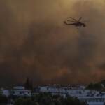 La Grecia devastata dagli incendi