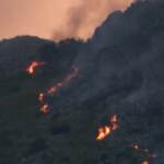 Croazia, vasto incendio vicino a Dubrovnik