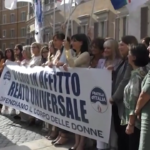 Maternità surrogata, flash mob deputate FdI a Montecitorio
