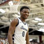 Bronny James, figlio di LeBron, dimesso dall’ospedale