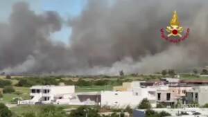 Incendi in Salento, migliora la situazione a Ugento e San Cataldo