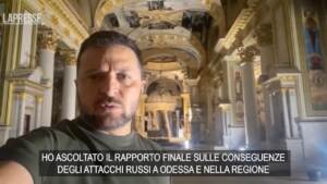 Zelensky nella Cattedrale di Odessa: “Siamo più forti del terrore russo”