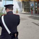 Uccide la moglie e si spara a Pozzuoli