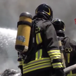 Incendio Ciampino, continua l’intervento dei Vigili del Fuoco