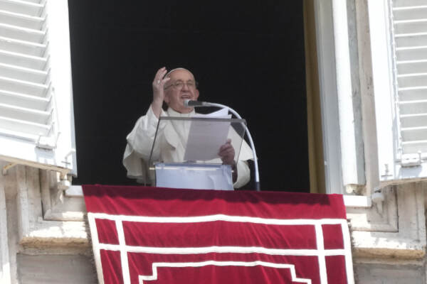 Papa: “Guerra grano è offesa a Dio”