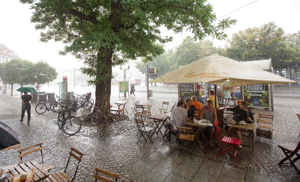 Meteo, estate in crisi: 10 gradi in meno a inizio agosto