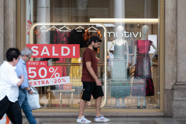 Al via i saldi estivi 2023 a Torino