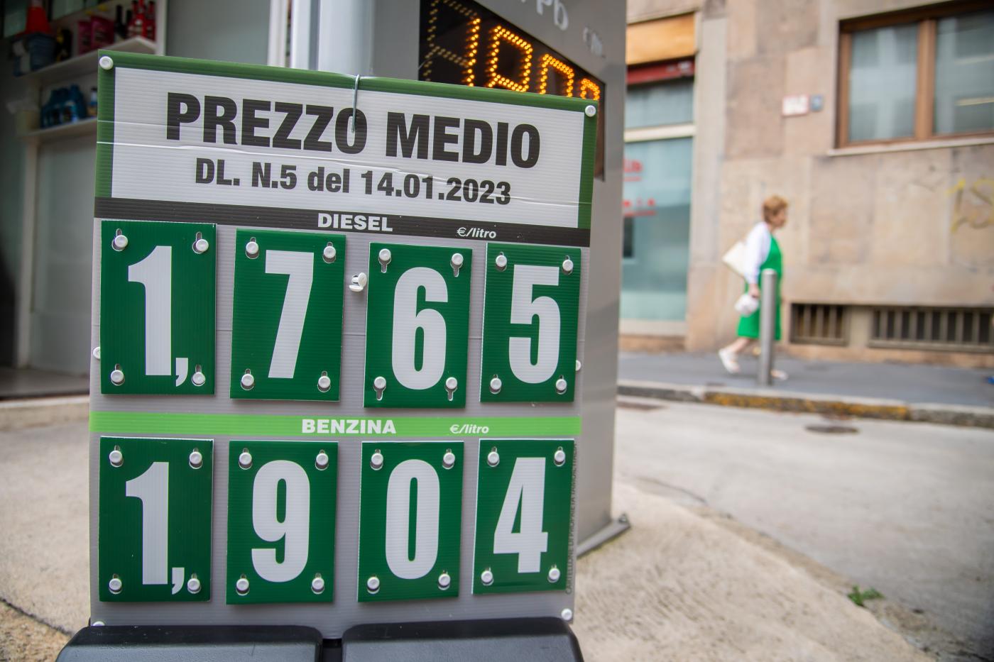 Benzinai contro obbligo cartelli prezzi: “È già caos”