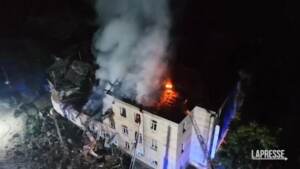 Ucraina, distrutti due edifici scolastici a Kharkiv