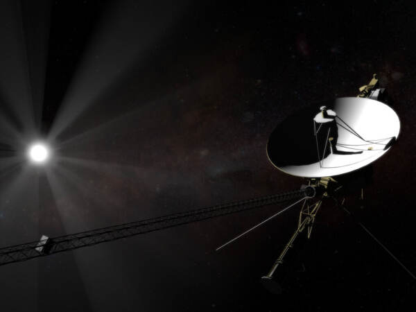 Spazio, Nasa torna a captare segnali da Voyager 2