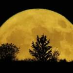 La superluna nel mondo