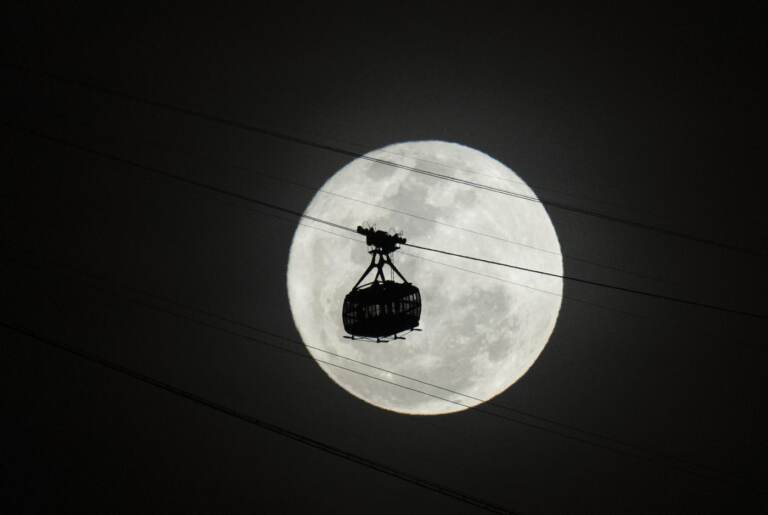 La superluna nel mondo