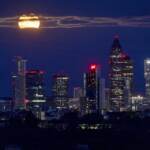 La superluna nel mondo