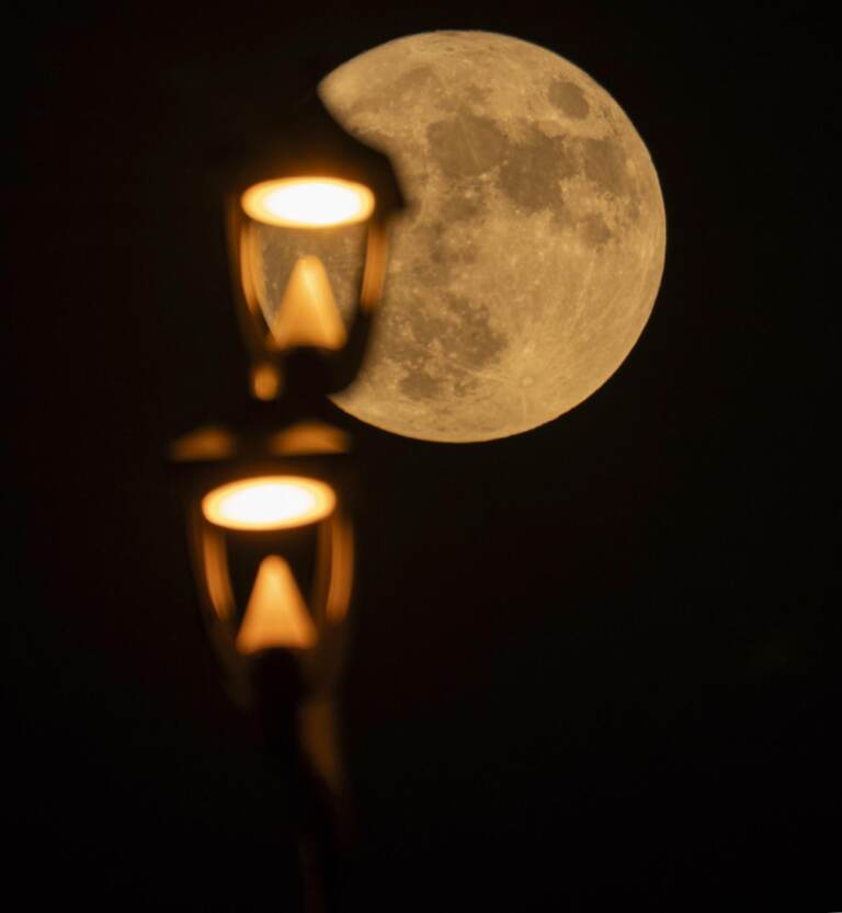 La superluna nel mondo