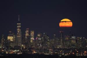 La superluna nel mondo