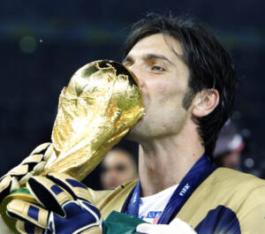 Buffon, una carriera da Superman: dai Mondiali 2006 al rimpianto Champions