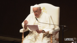Ucraina, Papa Francesco all’Europa: “Mancano rotte coraggiose di pace”