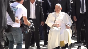 Giornata mondiale Gioventù, Papa a Cascais visita la sua fondazione