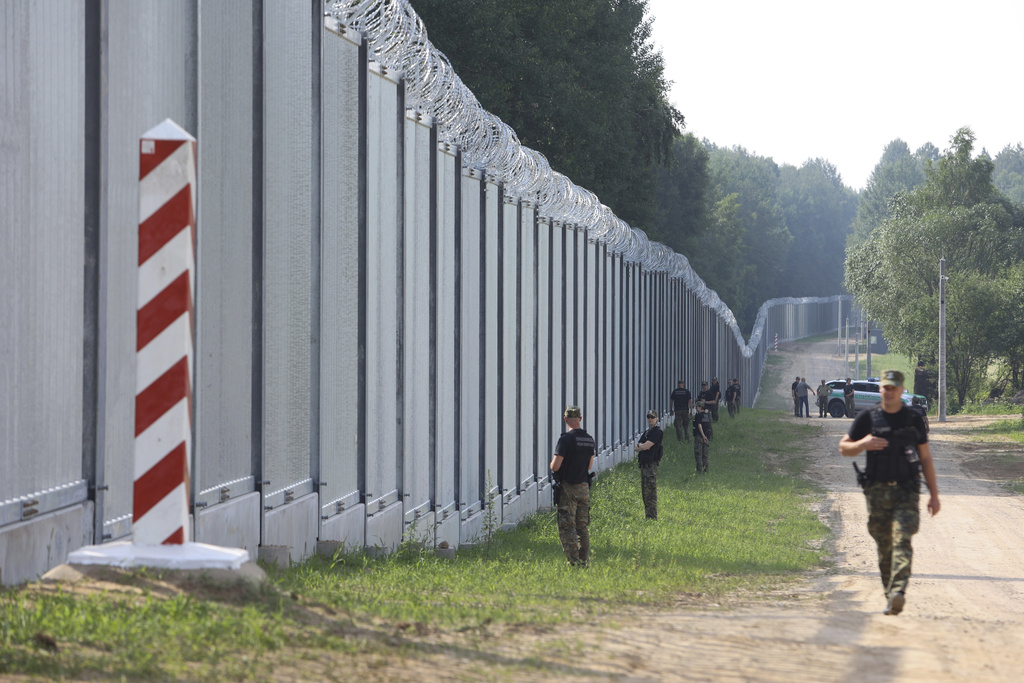 Bielorussia respinge accuse violazione cielo Polonia, convoca ambasciatore
