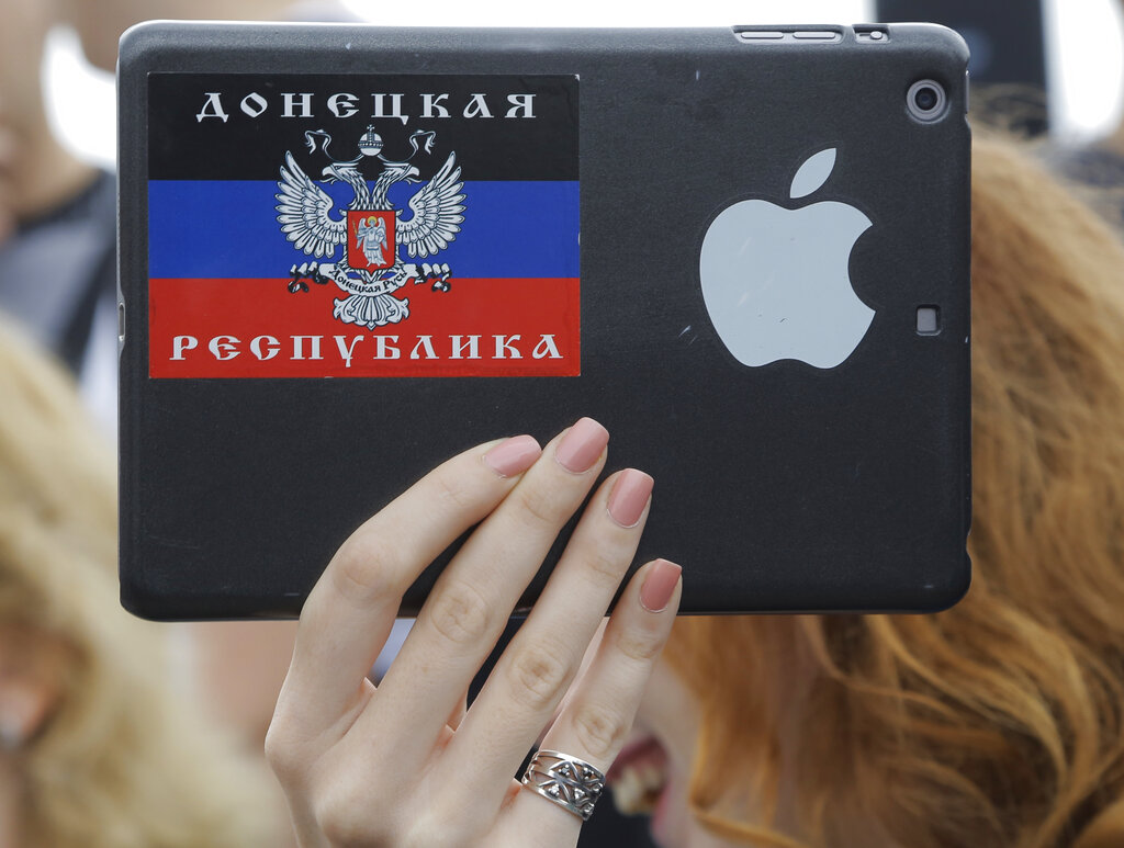 Russia multa Apple per mancata rimozione contenuti su guerra Ucraina Russia multa Apple per mancata rimozione contenuti su guerra Ucraina