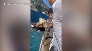 Amalfi, muore turista americana: le immagini dopo lo scontro tra veliero e motoscafo