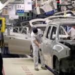 Industria, Istat: produzione +0,5% a giugno ma -1,2% in trimestre