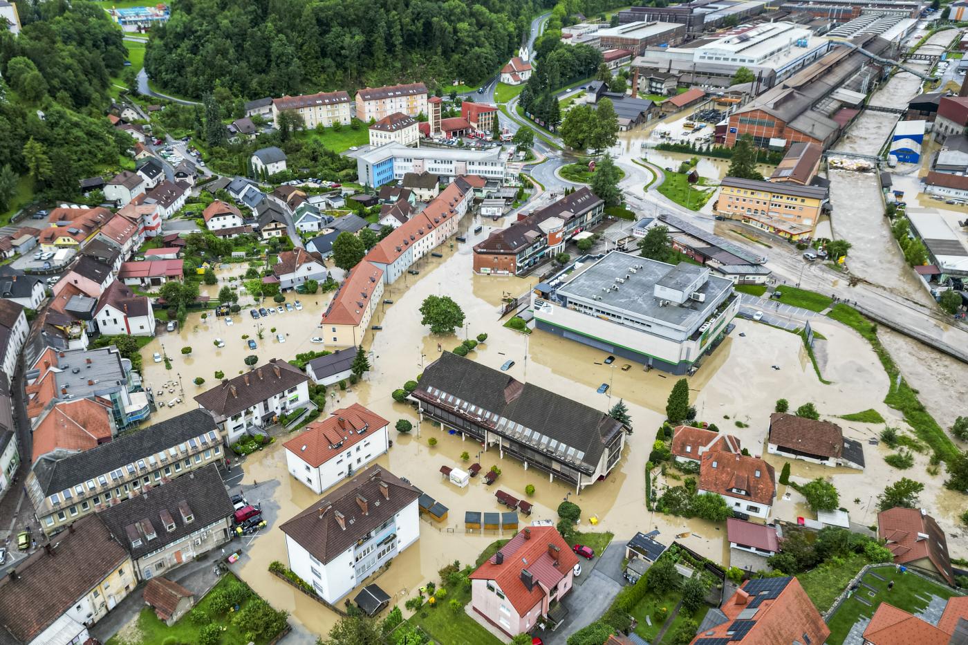 Slovenia, piogge torrenziali e alluvioni: almeno 3 morti Slovenia, piogge torrenziali e alluvioni: almeno 3 morti