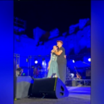Eros Ramazzotti, duetto con la figlia a Taormina: i due cantano “l’Aurora”