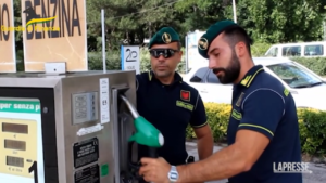 Caro carburanti, controlli della Gdf: 240 irregolarità