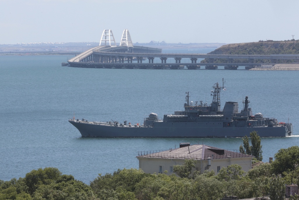 Ucraina, Kiev colpisce petroliera russa