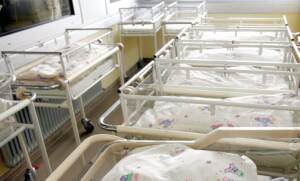 Lucca, neonata muore in ospedale a poche ore dal parto