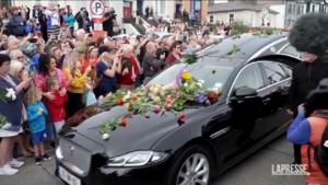 Irlanda, in migliaia ai funerali di Sinead O’Connor