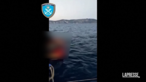 Grecia, Guardia costiera soccorre decine di migranti