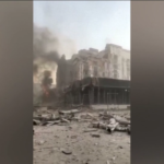 Ucraina, missili russi su Pokrovsk: i palazzi a fuoco dopo l’attacco