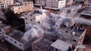 Cisgiordania, Israele demolisce casa di sospetto attentatore palestinese