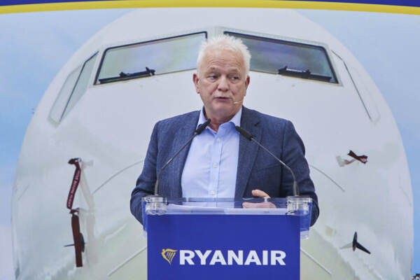 Caro voli, Ryanair: “Norma illegale, pronti a tagliare rotte in italia”