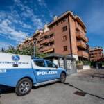 Milano, accoltella a morte la madre e si getta dal quarto piano