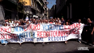 Reddito cittadinanza, protesta a Napoli: “Continuità fino a dicembre”