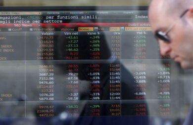 Banche, alta tensione nel risiko bancario: indagine su vendita quote Mps