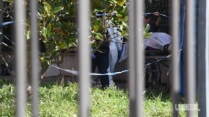 Milano, accoltella a morte la madre e si getta dal quarto piano
