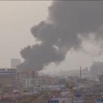 Sudan, ancora combattimenti a Khartoum: palazzi a fuoco