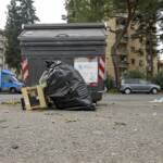 Taranto, neonato trovato vicino a un cassonetto