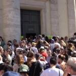 Funerali Michela Murgia, le voci dalla piazza: “Era una partigiana dei diritti”