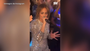 Capri, Jennifer Lopez si scatena all’Anema e Core